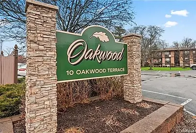 10 Oakwood Terrace