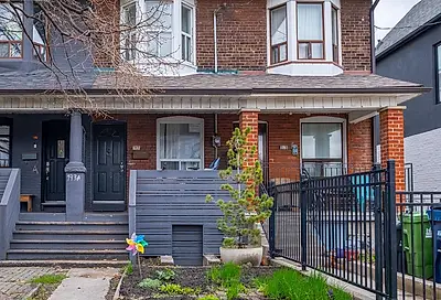 193 EMERSON AVE Toronto ON M6H3T7
