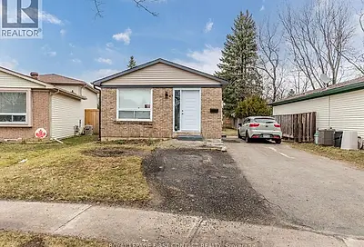 47 MOWAT CRES Barrie ON L4N5B4