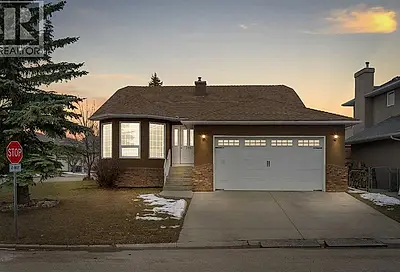 300 Lakeside Greens Crescent Chestermere AB T1X1C3