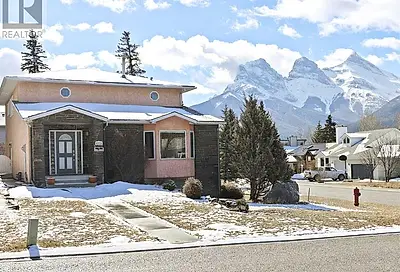 285 Grizzly Crescent Canmore AB T1W1B4