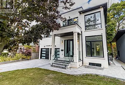6 COLONIAL AVE Toronto ON M1M2C2