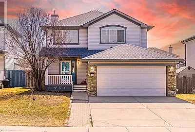 126 Oakmere Point Chestermere AB T1X1M8