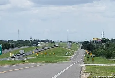 000 N I-35 Frontage Road