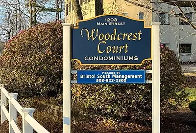 7 Woodcrest Court