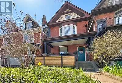 128 EMERSON AVE Toronto ON M6H3T1