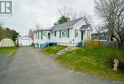 212 St Andrews Drive Fredericton NB E3A1G8