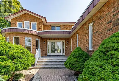 1548A CAROLYN RD Mississauga ON L5M2E1