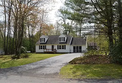 67 Hickory Hollow Drive